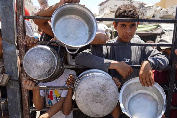 Food distributed to Palestinians struggling with hunger in Gaza