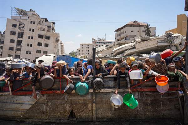 Food distributed to Palestinians struggling with hunger in Gaza