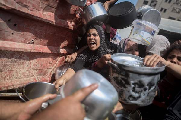 Food distributed to Palestinians struggling with hunger in Gaza