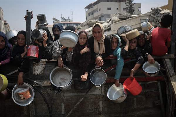 Food distributed to Palestinians struggling with hunger in Gaza