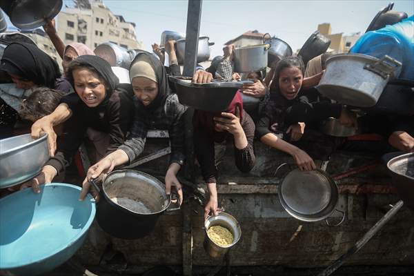Food distributed to Palestinians struggling with hunger in Gaza