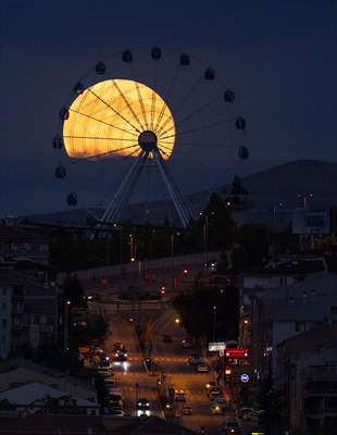 Full Moon in Ankara