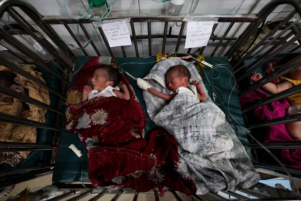 Bangladeshi Mother Gives Birth to Quintuplets in Barishal