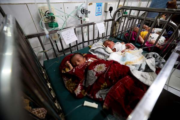 Bangladeshi Mother Gives Birth to Quintuplets in Barishal