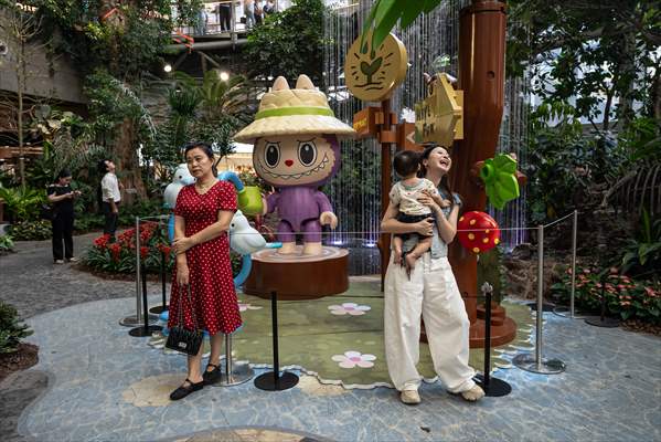 Forest-themed shopping mall in China