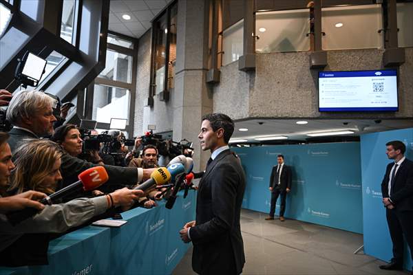 Party leaders meet for post-election talks in The Hague