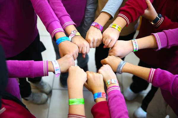 Diyarbakır'da öğrenciler 'akran zorbalığı'na karşı etkinliklerle bilinçlendiriliyor