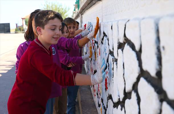 Diyarbakır'da öğrenciler 'akran zorbalığı'na karşı etkinliklerle bilinçlendiriliyor