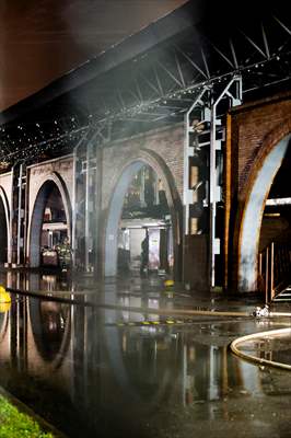 Rusya'nın St. Petersburg kentinde pazar yerinde yangın çıktı