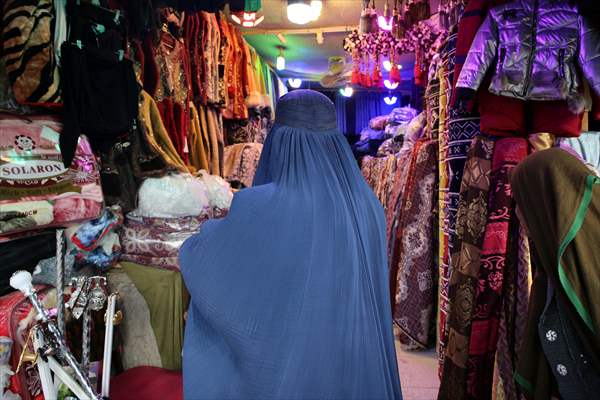 Daily life in Jowzjan as residents flock to bazaar