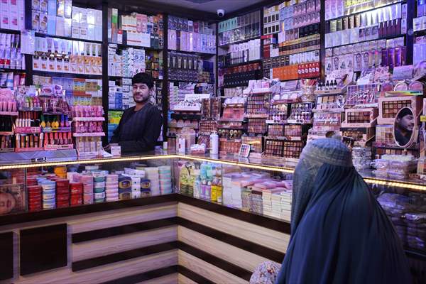 Daily life in Jowzjan as residents flock to bazaar