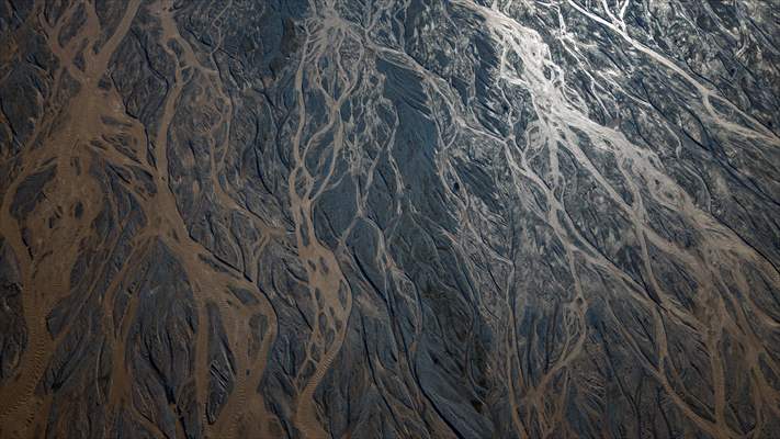 Şiro Çayı eriyen kar sularını Fırat Nehri’ne taşıyor