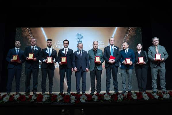 'Ankara Üniversitesi Ödülleri' sahiplerini buldu