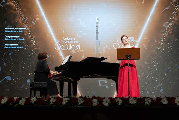 'Ankara Üniversitesi Ödülleri' sahiplerini buldu