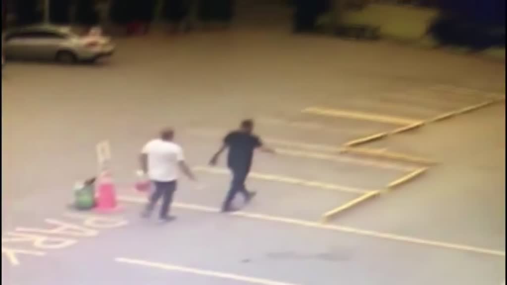 İSTANBUL - Tuzla'da ATM cihazına kopyalama aparatı yerleştiren zanlılar yakalandı