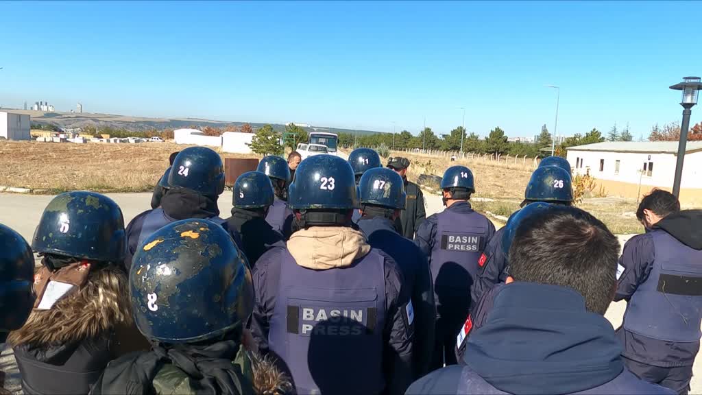 ANKARA - AA'nın savaş muhabirliği kursiyerleri uygulamalı eğitimlerle güçleniyor