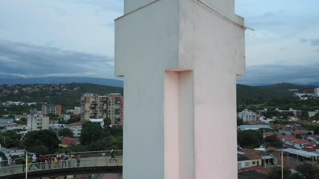Video shows iconic statue of Jesus Christ in Colombia’s Cucuta