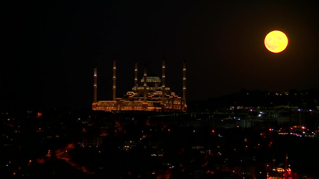 Super moon in Istanbul