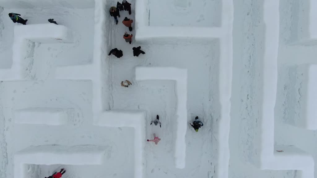 World's largest snow maze awaits visitors in Zakopane, Poland