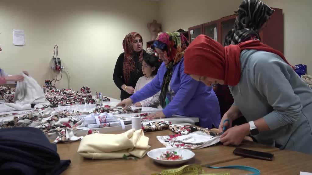 SİVAS - İç Anadolu'dan deprem bölgelerine yardımlar sürüyor