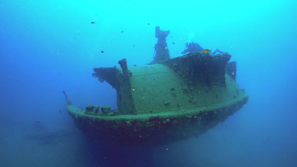 ANTALYA - Savaşta batırılan Fransız gemisi "Paris 2", Antalya'da dalış turizmine hizmet veriyor