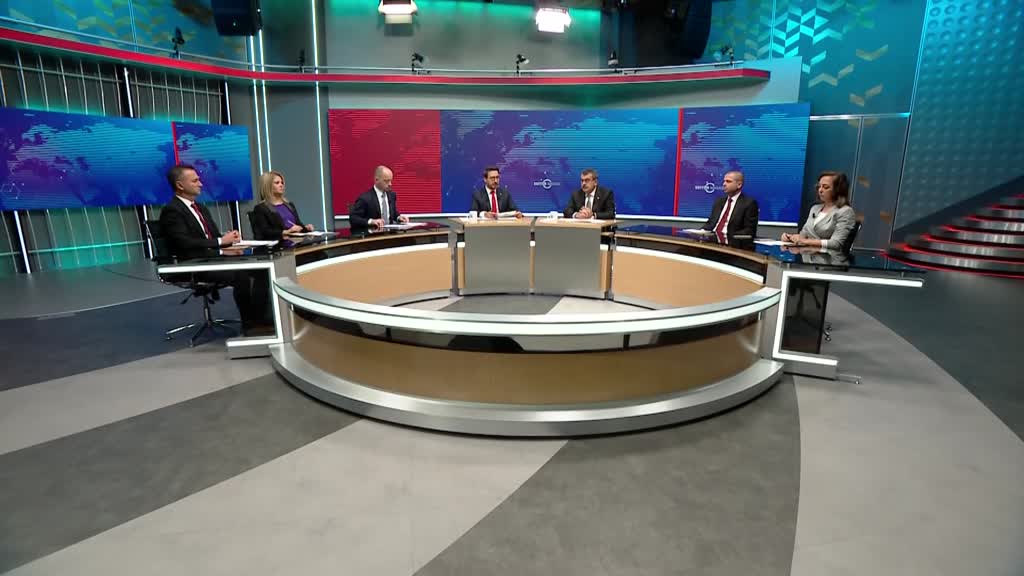 ANKARA - Bakan Tekin: '(Özel okullardan) Servis ve yemek ücretlerinde kamuoyunu rahatsız edecek artışlar yapmamalarının garantisini aldık'