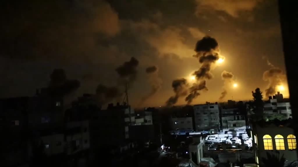 Israeli military’s flares illuminate night sky over Khan Younis, Gaza