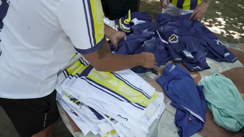 A dream inspired by Turkish club Fenerbahce: Argentine friends pursue football glory