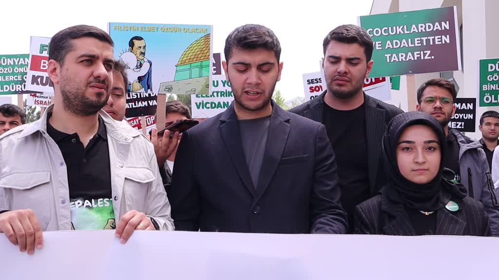Malatya'da üniversite öğrencileri ABD'deki Filistin eylemlerine destek verdi