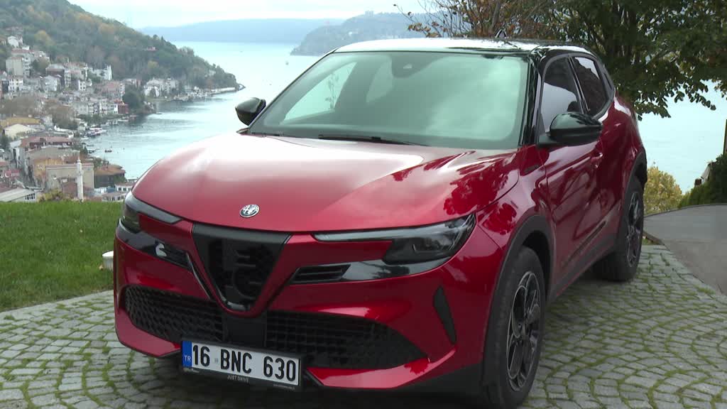 İSTANBUL - Alfa Romeo bu yıl Türkiye'de 2 bin adedi aşkın otomobil satışı öngörüyor