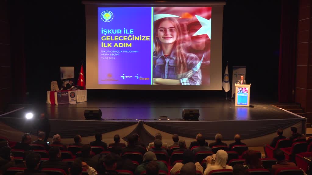DİYARBAKIR - İŞKUR desteğiyle Dicle Üniversitesinde 1201 öğrenciye istihdam fırsatı
