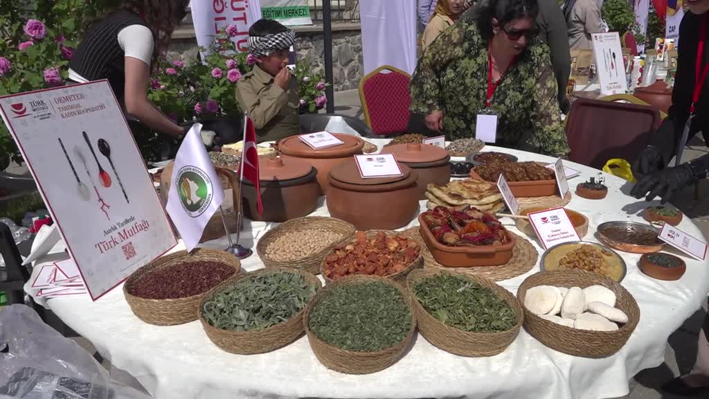 HAKKARİ - 'Yöresel Lezzetler Festivali'nin ikincisi düzenlendi