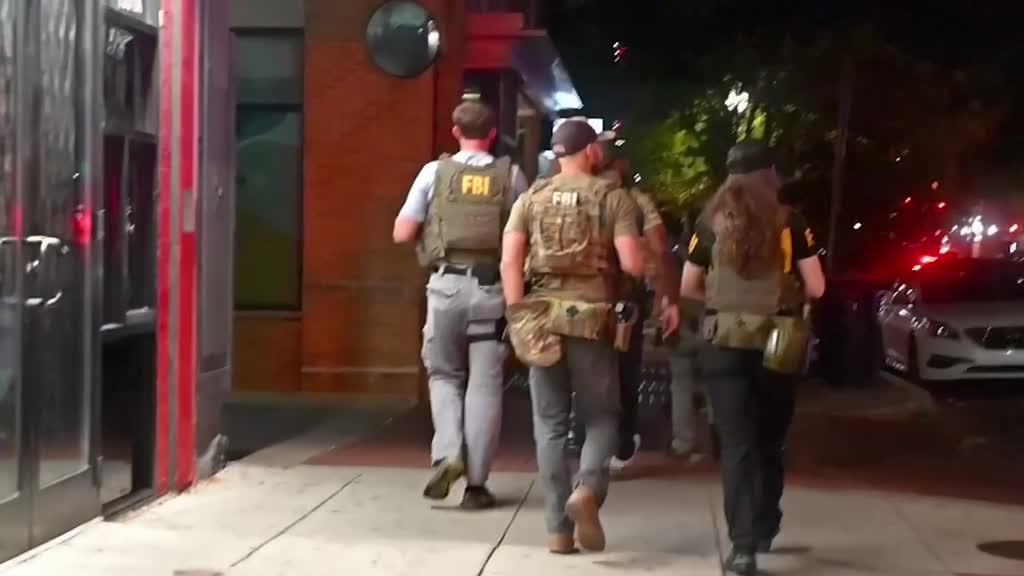 FBI agents patrol Washington DC as Trump reassigns agents for crime crackdown
