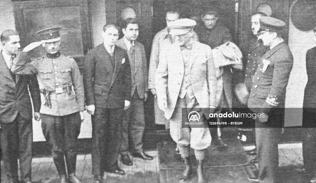 ATATURK, ISPARTA'DA Anadolu Images