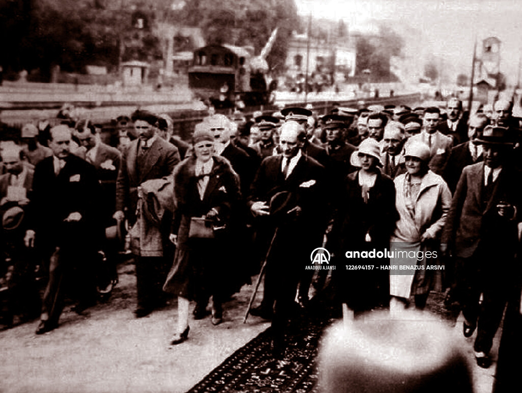 MUSTAFA KEMAL ATATURK, ISTANBUL'DA