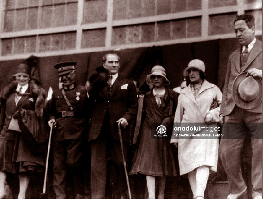 MUSTAFA KEMAL ATATURK, ISTANBUL'DA | Anadolu Images