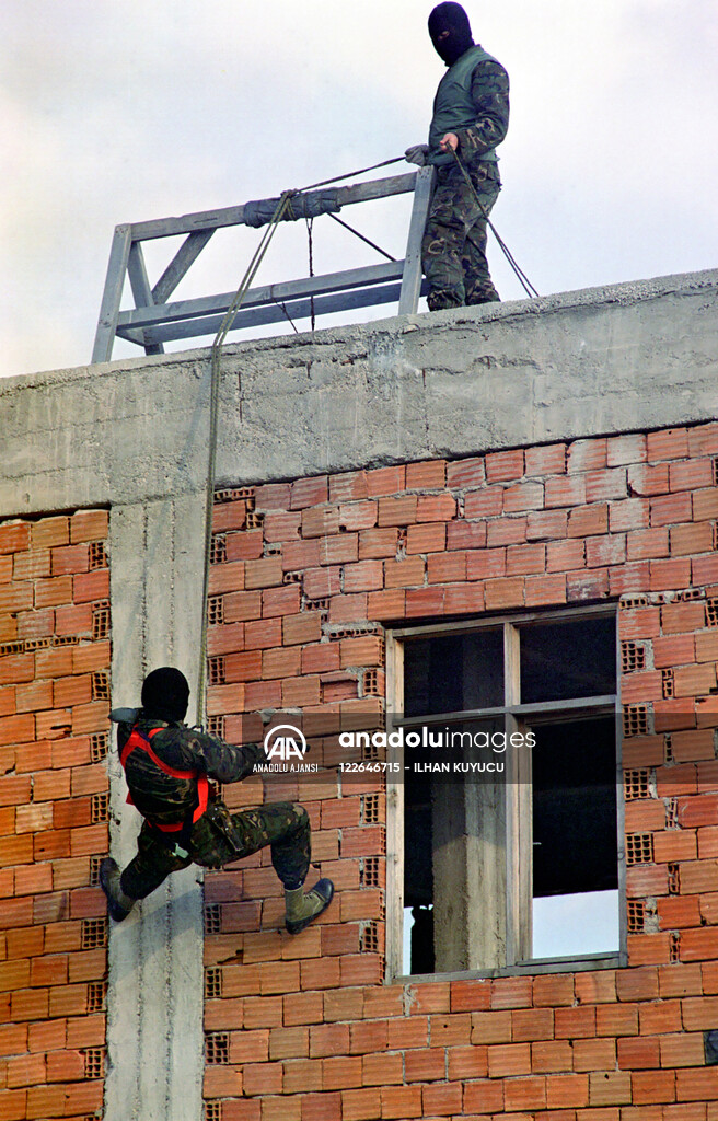 OZEL HAREKAT TIMI TATBIKATI