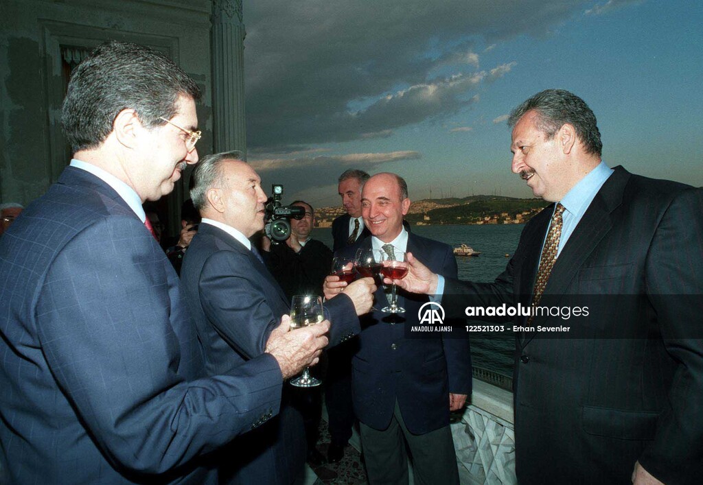 TUSIAD, NAZARBAYEV ONURUNA AKSAM YEMEGI VERDI