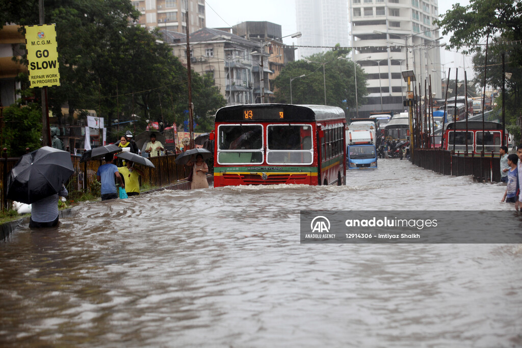 Heavy rain in Mumbai
