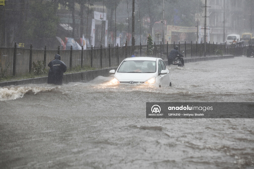 Heavy rain in Mumbai