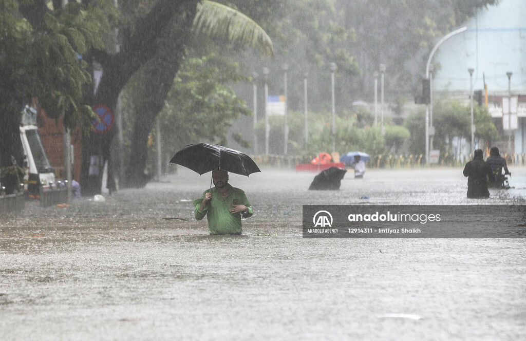 Heavy rain in Mumbai