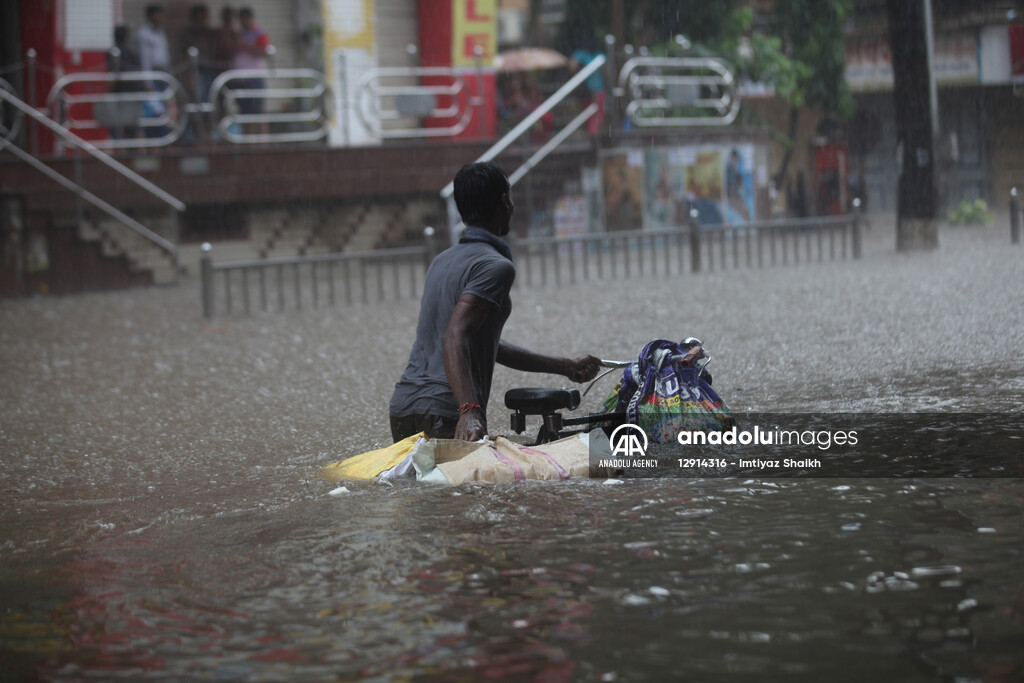 Heavy rain in Mumbai