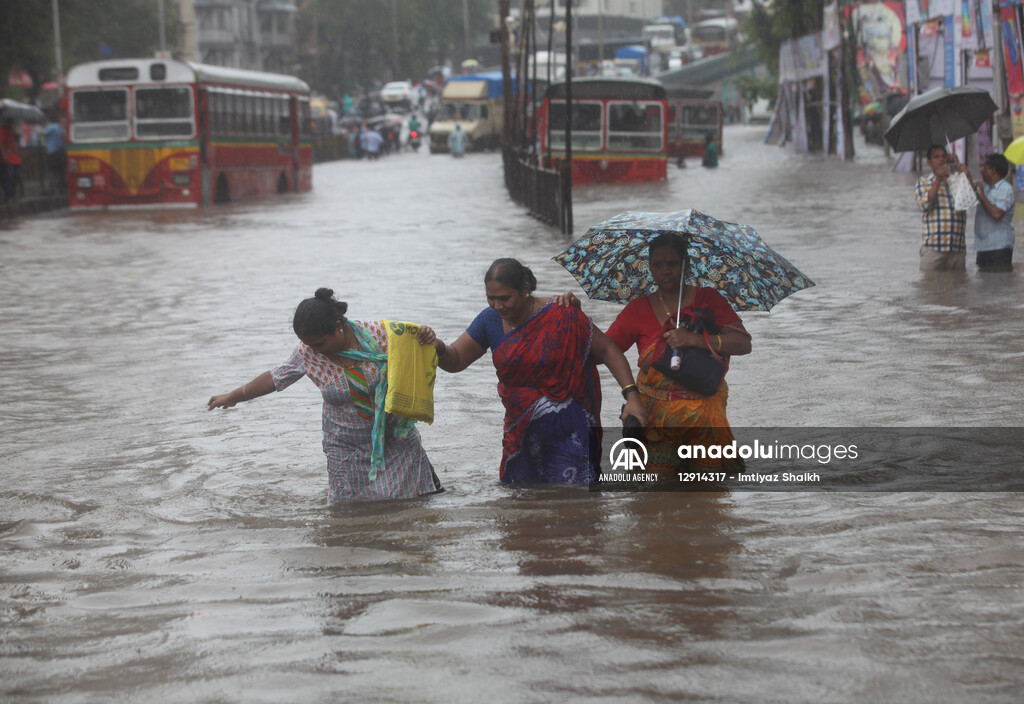Heavy rain in Mumbai