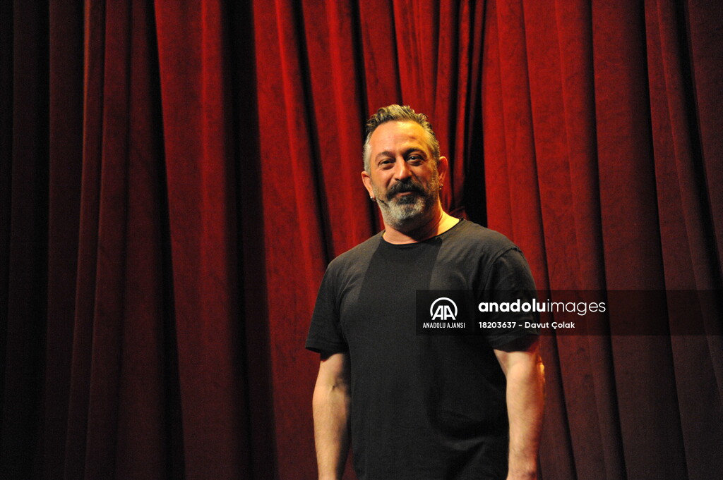 Cem Yılmaz yeni gösterisiyle Kopenhag'da