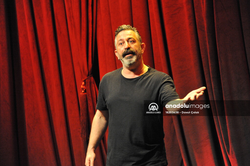 Cem Yılmaz yeni gösterisiyle Kopenhag'da