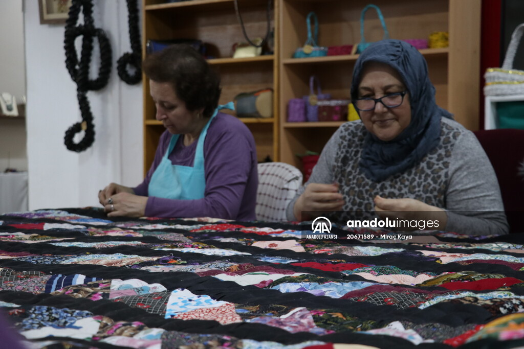 Ninelerinden kalan parça kumaşlarla "kırkyama" yorgan yaptılar