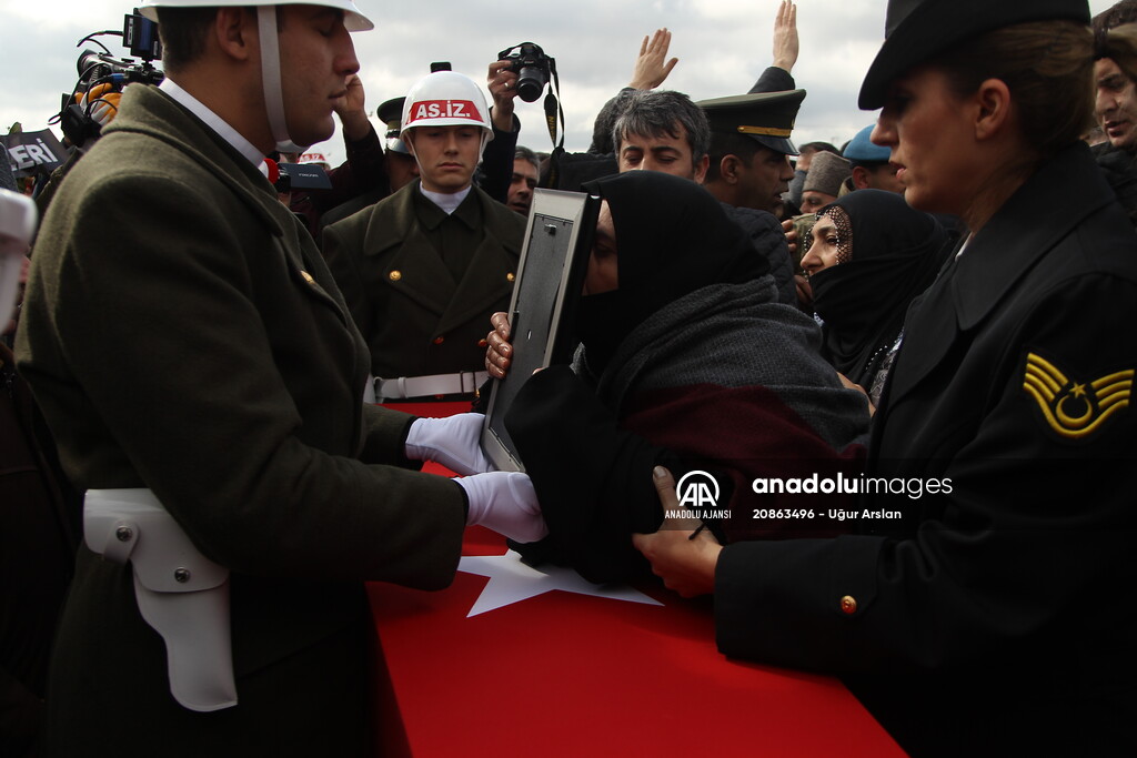 İdlib şehidi Uzman Onbaşı Nihat Kara son yolculuğuna uğurlandı