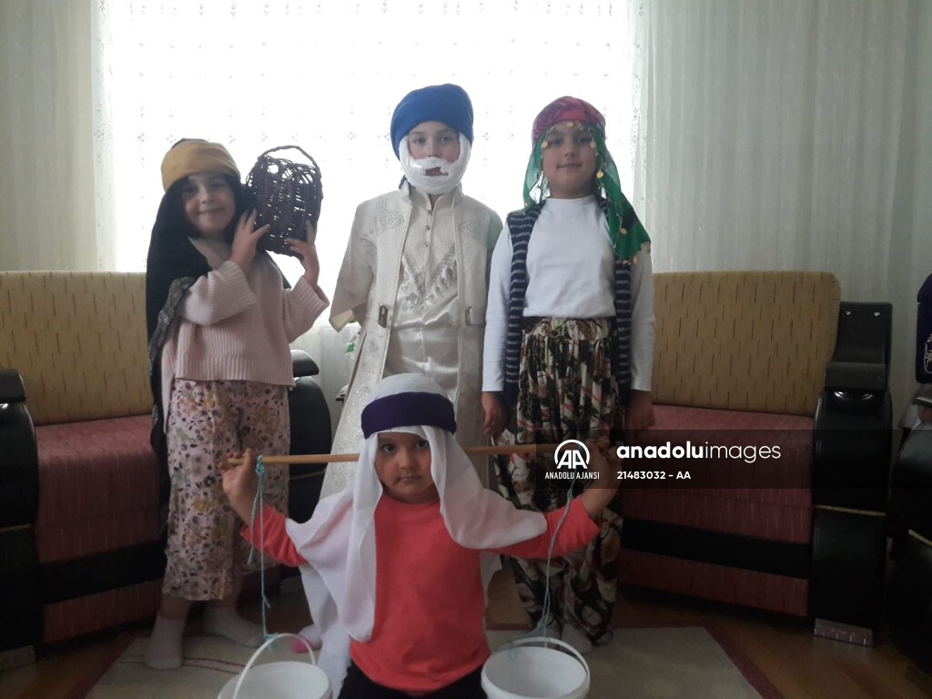 Amasya'da evde kalan çocuklar Nasrettin Hoca fıkralarıyla eğleniyor