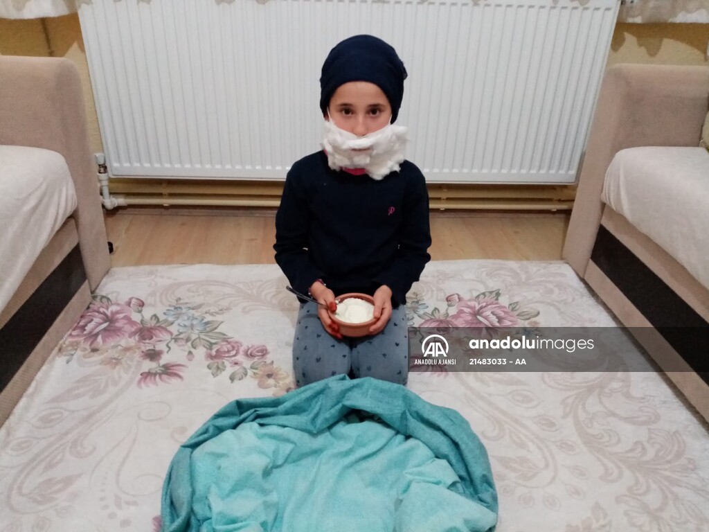 Amasya'da evde kalan çocuklar Nasrettin Hoca fıkralarıyla eğleniyor