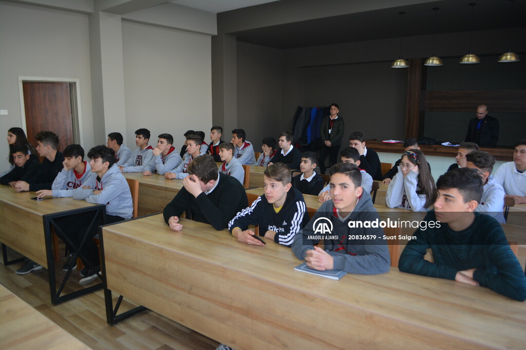 Ayvalık'ın "istihdam garantili" meslek lisesi ciroda hedef büyüttü